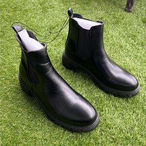 Fashion Nova Black Chelsea Boots